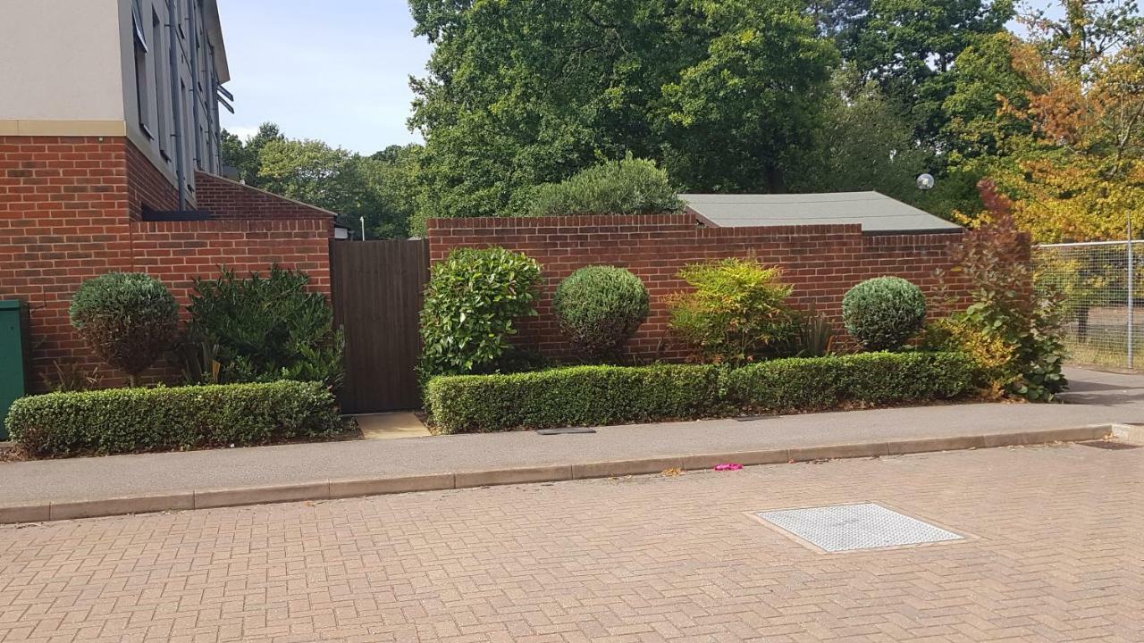 Sunderland Place Farnborough  Dış mekan fotoğraf
